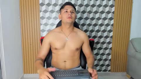 Snapshot of mathias_cocks chatting on 02-05-25, 09:50 mathias cocks online show from 02-05-25, 09:50