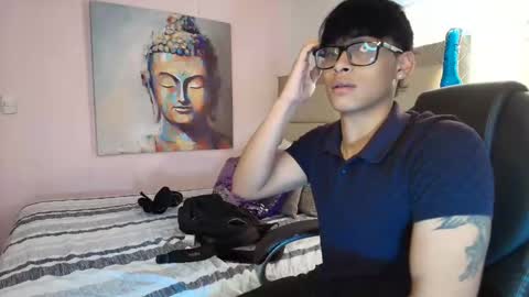 Snapshot of mathias_oberlin chatting on 03-25-26, 07:53 MATHIAS online show from 03-25-26, 07:53