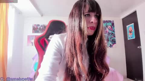 Mathilda Lapetite online show from 05-26-26, 08:49