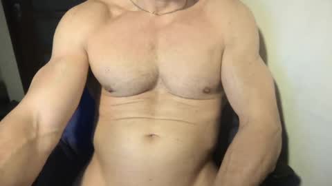 MatiasMatureMuscle online show from 01-25-25, 01:21
