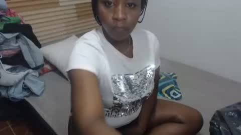 Snapshot of matilde_hot_ chatting on 09-21-25, 03:52 matilde hot online show from 09-21-25, 03:52