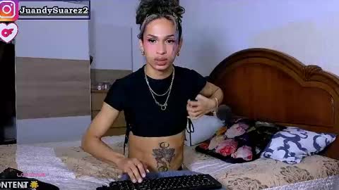 Snapshot of matiu_stonne chatting on 04-25-26, 04:48 Abby Bella online show from 04-25-26, 04:48