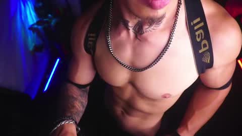 Snapshot of matiusdf chatting on 04-25-26, 03:20 matius online show from 04-25-26, 03:20