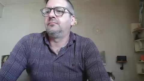 matrike1 online show from 04-16-26, 01:12