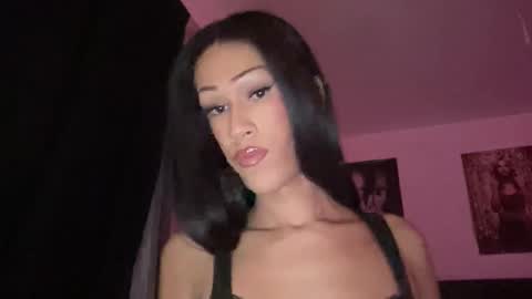 MOLLY MILLS online show from 11-09-25, 06:55