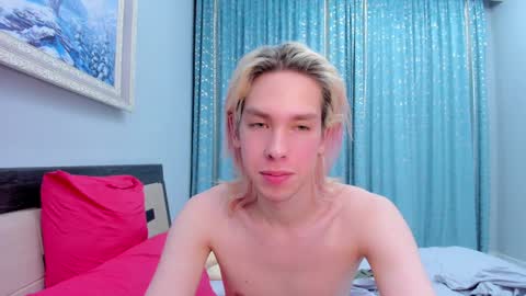 Snapshot of matt_spark chatting on 01-03-25, 02:43 Matt online show from 01-03-25, 02:43