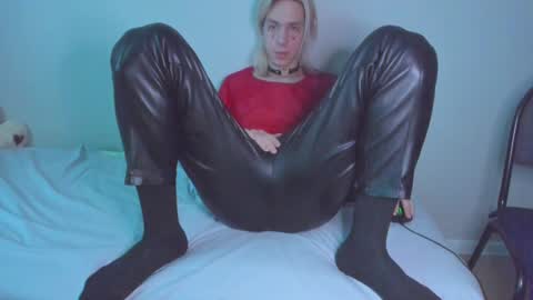 Snapshot of matt_spark chatting on 01-30-25, 04:06 Matt online show from 01-30-25, 04:06