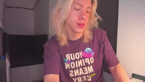 Snapshot of matt_spark chatting on 03-06-25, 01:16 Matt online show from 03-06-25, 01:16