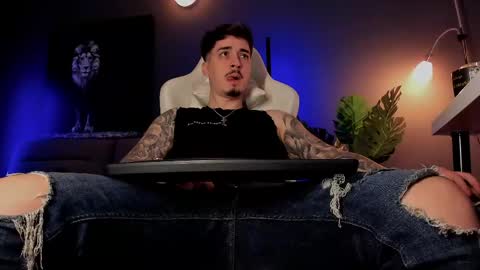 Snapshot of matt_thestud chatting on 04-27-26, 07:39 Matt online show from 04-27-26, 07:39