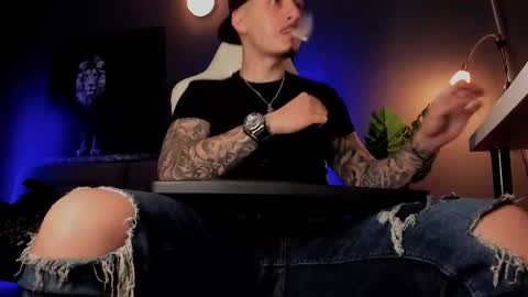 Snapshot of matt_thestud chatting on 05-13-26, 07:39 Matt online show from 05-13-26, 07:39