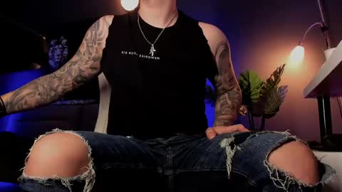 Snapshot of matt_thestud chatting on 05-17-26, 08:12 Matt online show from 05-17-26, 08:12
