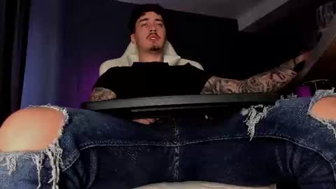Snapshot of matt_thestud chatting on 06-18-26, 08:25 Matt online show from 06-18-26, 08:25