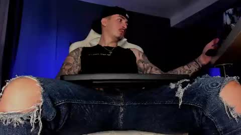 Snapshot of matt_thestud chatting on 06-21-26, 09:23 Matt online show from 06-21-26, 09:23