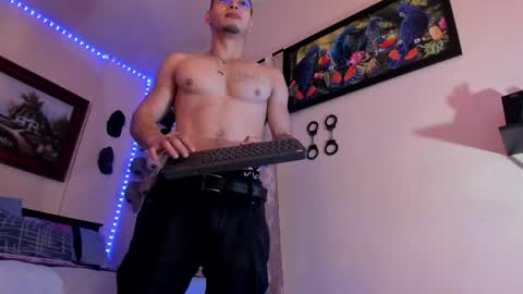Snapshot of matt_your_master_ chatting on 09-21-25, 11:23 Matt online show from 09-21-25, 11:23