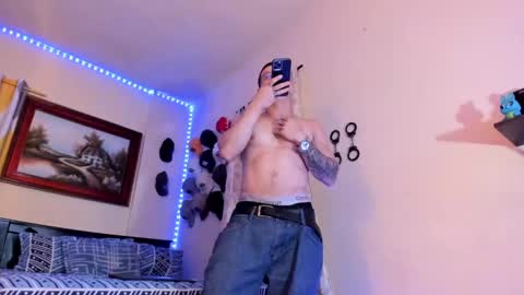 Snapshot of matt_your_master_ chatting on 10-06-25, 11:24 Matt online show from 10-06-25, 11:24