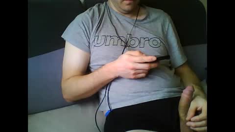 Snapshot of mattek89 chatting on 03-03-25, 09:22 mattek89 online show from 03-03-25, 09:22
