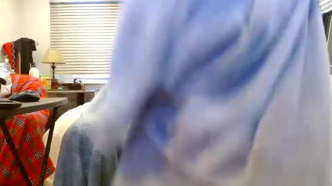 Snapshot of matterson23 chatting on 09-21-25, 10:33 matterson23 online show from 09-21-25, 10:33