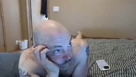 Snapshot of matthewhusby chatting on 04-26-26, 12:58 MH online show from 04-26-26, 12:58