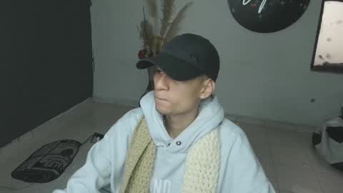 Snapshot of mattias_dantee chatting on 01-28-25, 07:32 mattias online show from 01-28-25, 07:32