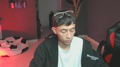 Snapshot of mattias_dantee chatting on 02-09-25, 03:00 mattias online show from 02-09-25, 03:00