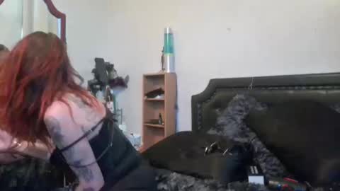 Snapshot of matty_tina chatting on 12-04-24, 01:09 Tina and Matty online show from 12-04-24, 01:09