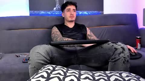 Snapshot of mattytwink69 chatting on 12-21-24, 08:28 Matt online show from 12-21-24, 08:28