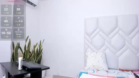 ISABEL online show from 10-23-25, 09:24