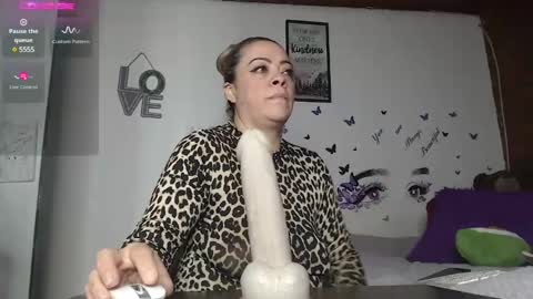 Snapshot of mature_liaa chatting on 02-10-25, 10:42 Mature liaa online show from 02-10-25, 10:42