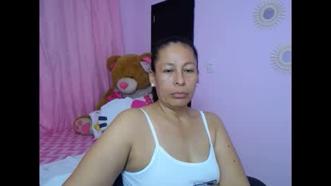 Snapshot of mature_martina_ chatting on 01-10-25, 02:46 Martina online show from 01-10-25, 02:46