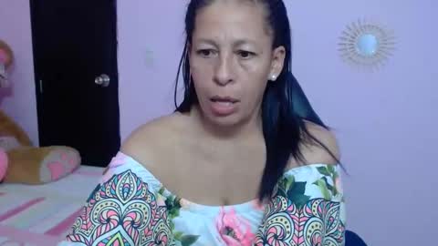 Snapshot of mature_martina_ chatting on 01-29-25, 04:58 Martina online show from 01-29-25, 04:58
