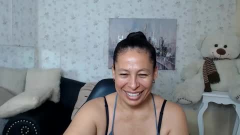 Snapshot of mature_martina_ chatting on 06-04-26, 11:00 Martina online show from 06-04-26, 11:00
