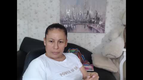 Snapshot of mature_martina_ chatting on 06-10-26, 09:14 Martina online show from 06-10-26, 09:14