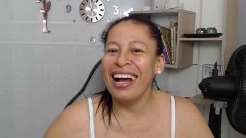 Snapshot of mature_martina_ chatting on 07-01-26, 06:40 Martina online show from 07-01-26, 06:40