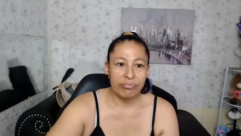 Snapshot of mature_martina_ chatting on 07-06-26, 09:28 Martina online show from 07-06-26, 09:28
