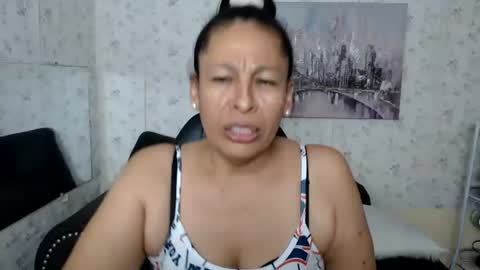 Snapshot of mature_martina_ chatting on 07-11-26, 12:46 Martina online show from 07-11-26, 12:46