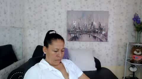Snapshot of mature_martina_ chatting on 07-13-26, 09:50 Martina online show from 07-13-26, 09:50