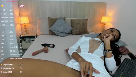 Snapshot of mature_vayolet chatting on 02-08-25, 01:00 Vayolet Castro online show from 02-08-25, 01:00