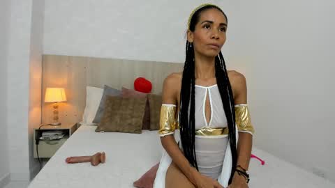 Snapshot of mature_vayolet chatting on 03-10-25, 07:07 Vayolet Castro online show from 03-10-25, 07:07