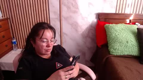 Snapshot of mature_wolf chatting on 09-13-25, 10:20 Sonia online show from 09-13-25, 10:20