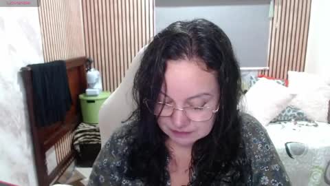 Sonia online show from 05-21-26, 04:03