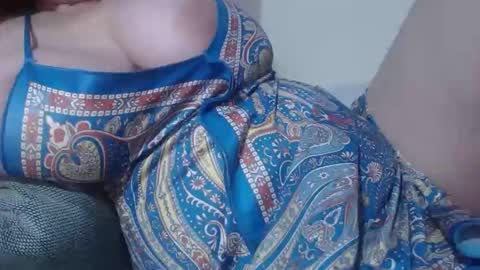 Snapshot of matureboobsbig chatting on 05-27-26, 01:57 matureboobsbig online show from 05-27-26, 01:57