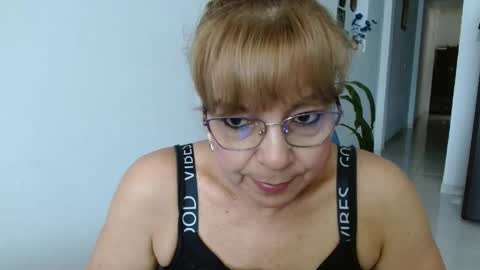 Cecilia online show from 05-15-26, 06:48