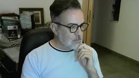 Snapshot of matxexo chatting on 11-29-25, 07:06 matxexo online show from 11-29-25, 07:06