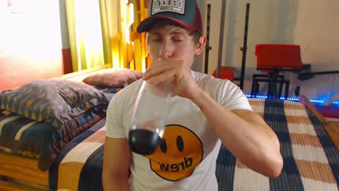 Snapshot of maty_star chatting on 01-06-25, 06:47 Maty Star    online show from 01-06-25, 06:47