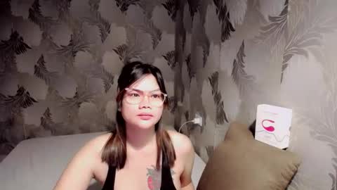 Snapshot of maui2612 chatting on 01-14-26, 10:25 Maui 18 online show from 01-14-26, 10:25