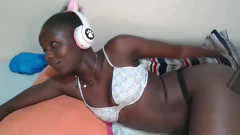 Snapshot of maui_001 chatting on 02-02-26, 11:09 moh online show from 02-02-26, 11:09