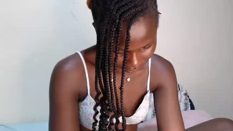 Snapshot of maui_001 chatting on 02-28-26, 08:59 moh online show from 02-28-26, 08:59