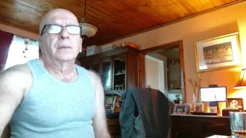 Maurice online show from 02-15-25, 09:04