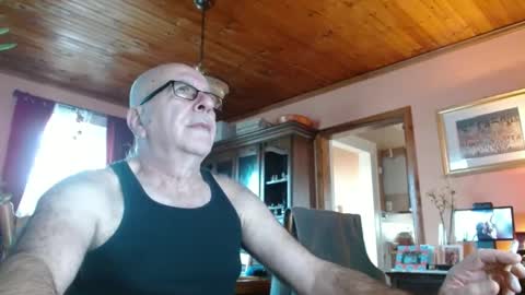 Maurice online show from 02-22-25, 01:46