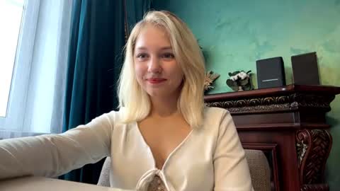 Snapshot of mauriceproenza chatting on 06-28-26, 07:36 Eva 1st day online show from 06-28-26, 07:36